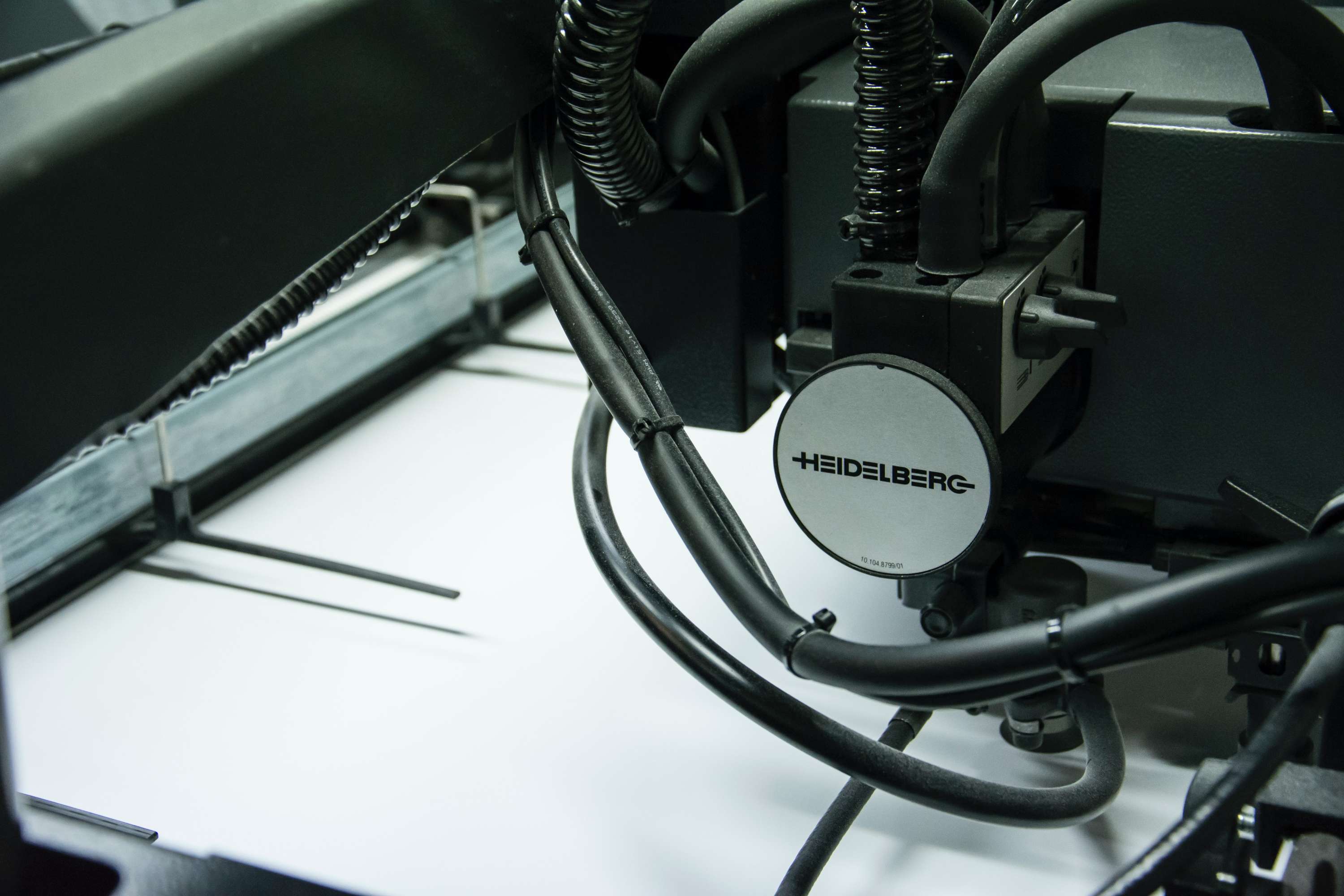 How Does a Plotter Cutter Work?